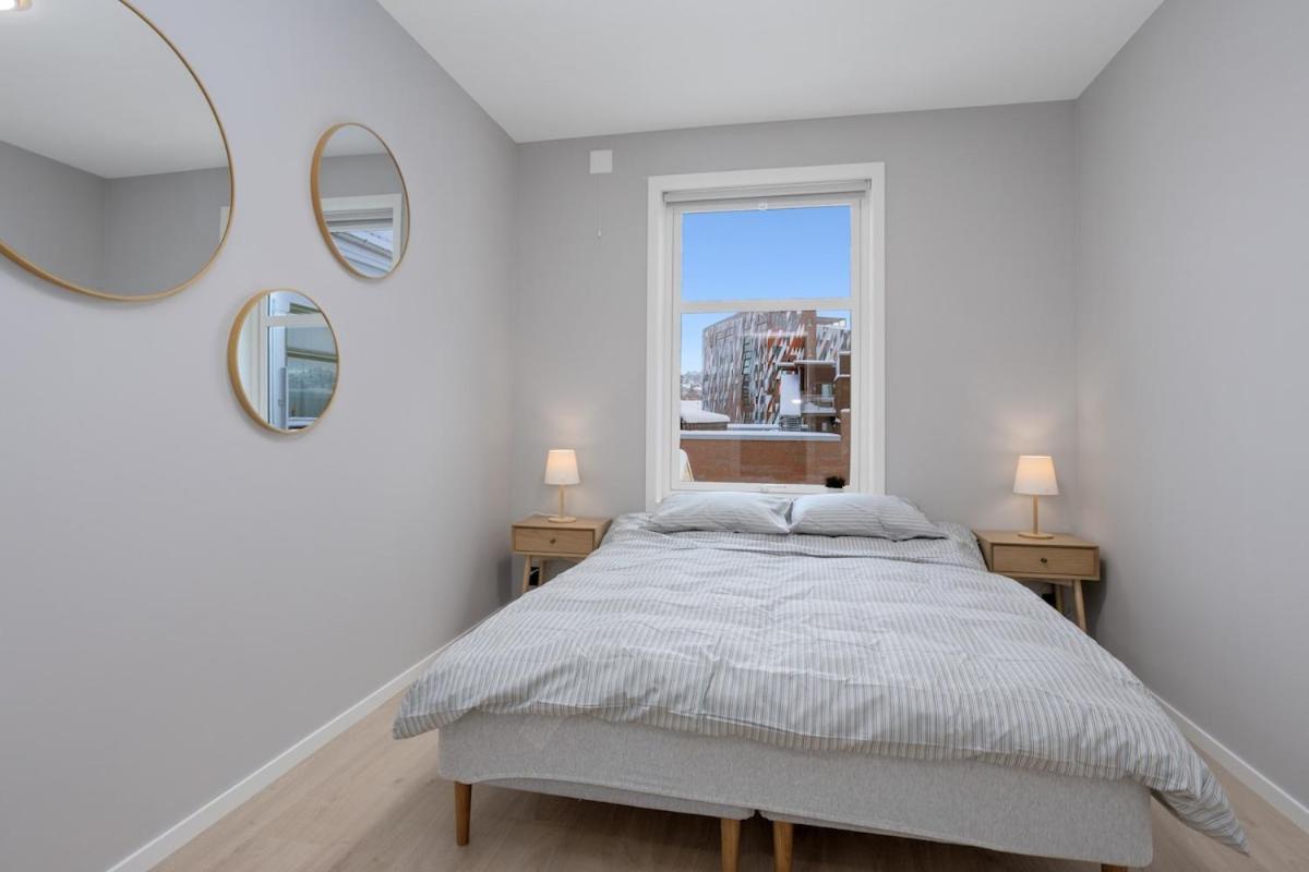 Appartement 4 Bedroom Penthouse Appartment, Right On The Mainstreet *